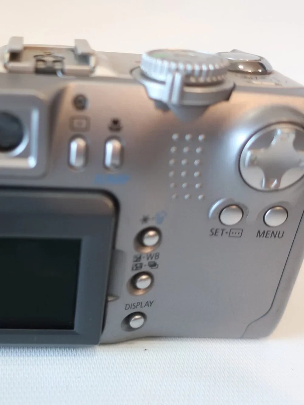 Mens Womens Canon PC1015 4.0 Megapixel Powershot G2 Camera
